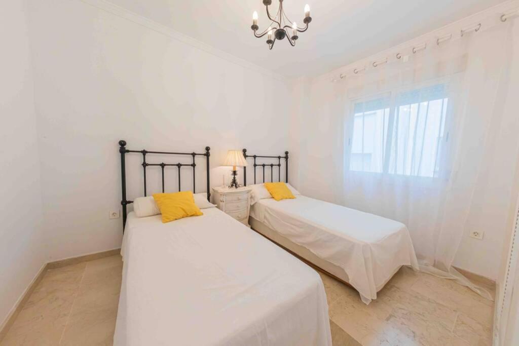 Terrazas De Banus / 2bed/ 2bath/wifi Lägenhet Marbella