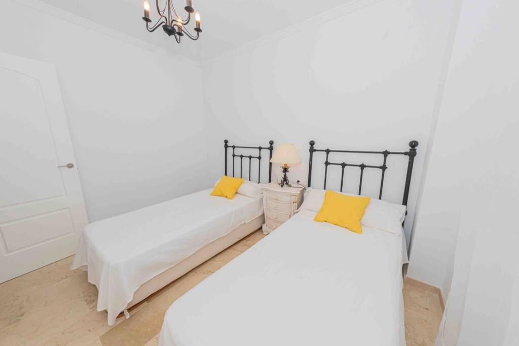 Terrazas De Banus / 2bed/ 2bath/wifi Marbella